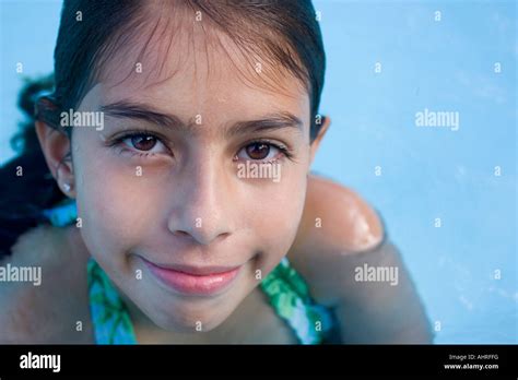 Pre teen bikini Banque de photographies et dimages à haute résolution Alamy