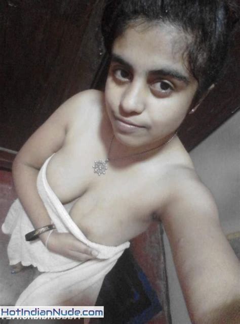 22yr Old South Indian GF Showing Big Tits And Pussy Hot Indian Nude