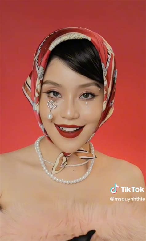 Quỳnh Thi Hotgirl xinh đẹp làm dậy sóng MXH với trào lưu Made You Look là ai Hot KOLs Đời