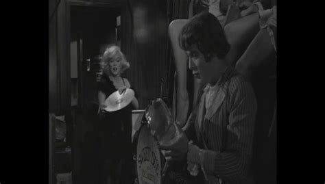 Marilyn In Some Like It Hot Marilyn Monroe Image Fanpop