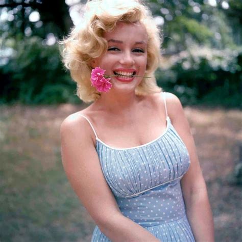 Đấu giá ảnh khỏa thân chưa từng công bố của biểu tượng sex Marilyn Monroe Sao Âu Mỹ Việt