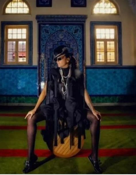 Tanga Bikini Giyen Eda Ta P Nar Sts Z Denize Girdi Magazin Haberleri Tv