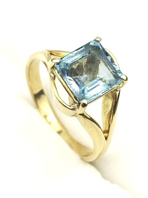 18ct Gold Blue Topaz Ring – kingsestate