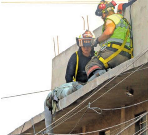 Trabajador De CFE Muere Tras Electrocutarse Y Caer En Ecatepec Edomex