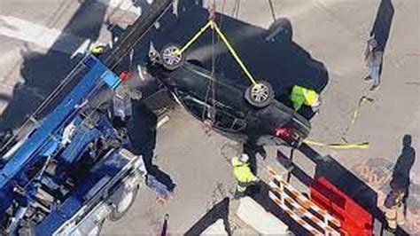 4 Injured After Car Crashes Into Dallas Tx Construction Site Fort