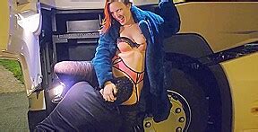 Plan Cul D Un Couple Avec Un Routier Dans Sa Cabine African Sex Guide