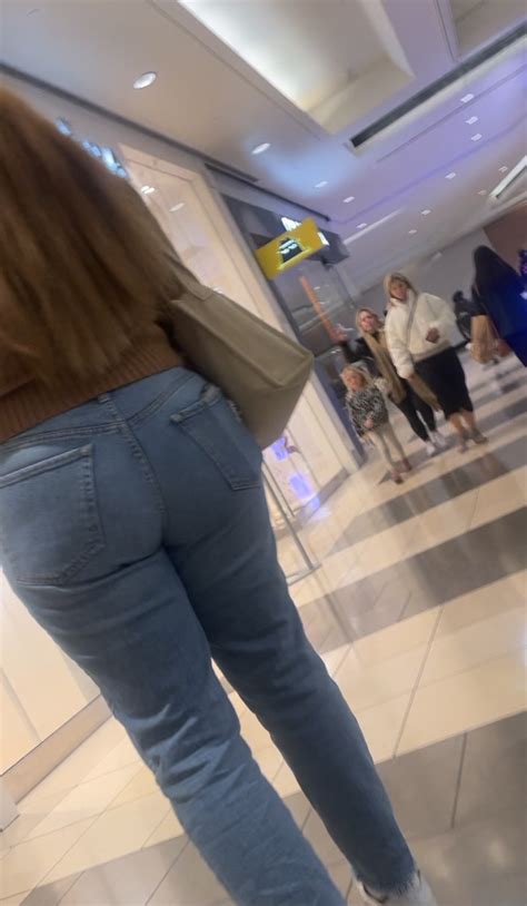 Following Thick Ass Thot At The Mall Tight Jeans Forum