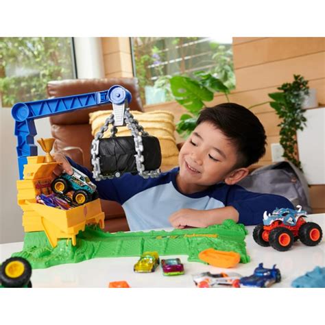 J T Kfut R Gyermekeink R M Re Hot Wheels Monster Trucks Live Ar Na Rhinomite Z Zda