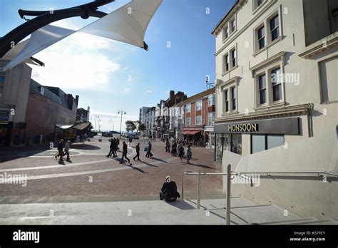 Worthing Town Centre Hi Res Stock Photography And Images Alamy