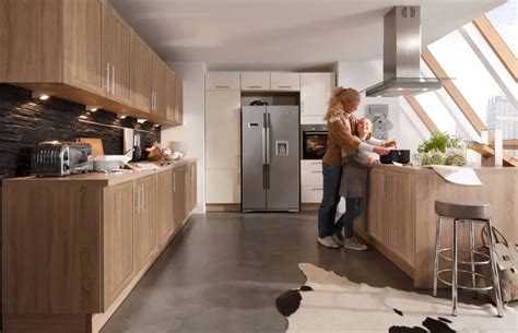 Kuchyňské linky v dekoru dubu sonoma I Kuchyně Gorenje