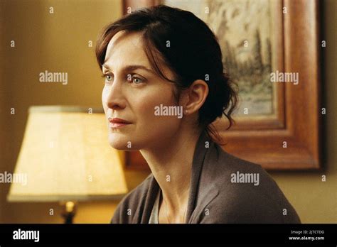 Carrie Anne Moss Disturbia 2007 Stock Photo Alamy