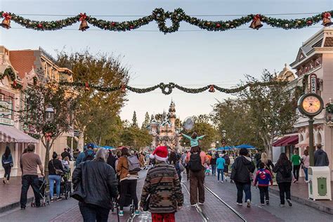 A Walk in the Park: Walking in Walt’s Footsteps at Disneyland Park ...