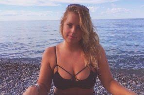 Criss Cross Porn Pic