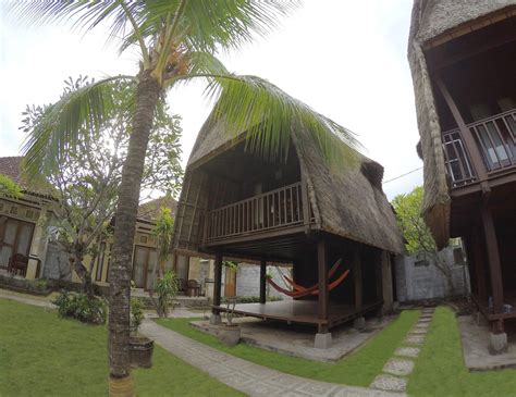 6 Best Bali Surf Camps: Resorts & Schools in Indonesia