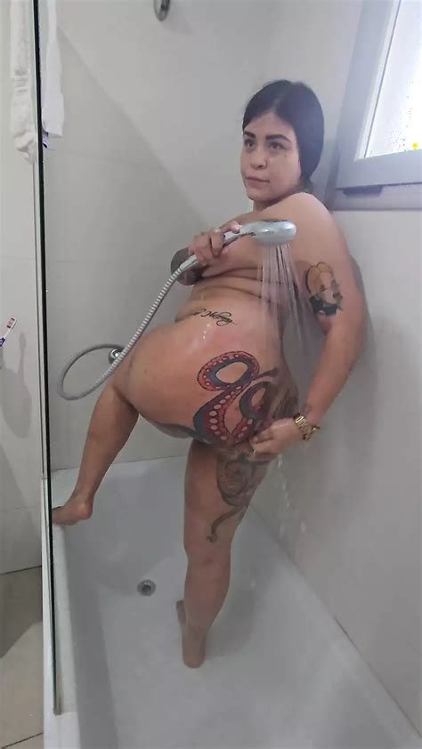 I Find My Neighbor Masturbating In The Bathroom American Taxi Porn