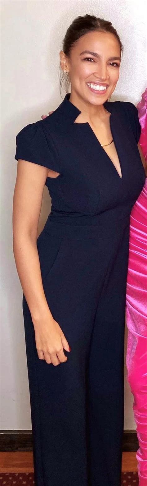 Curvy Latina R AOCisMommy