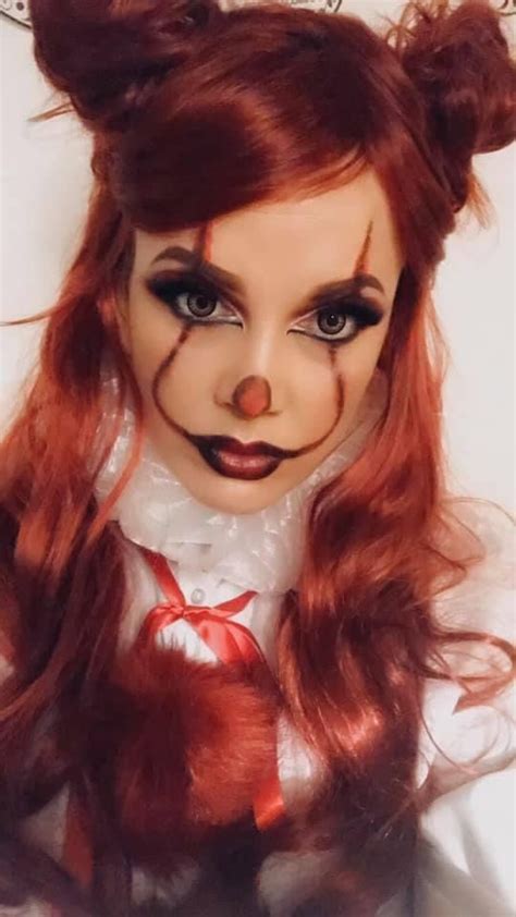 Spooky Pennywise Makeup for Halloween