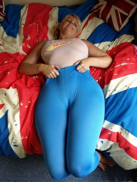 Curvy Mature Nude Photo Galleries OlderWomanPics