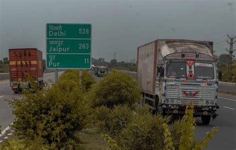 retro reflection acp aluminium sheet resurance sign shape