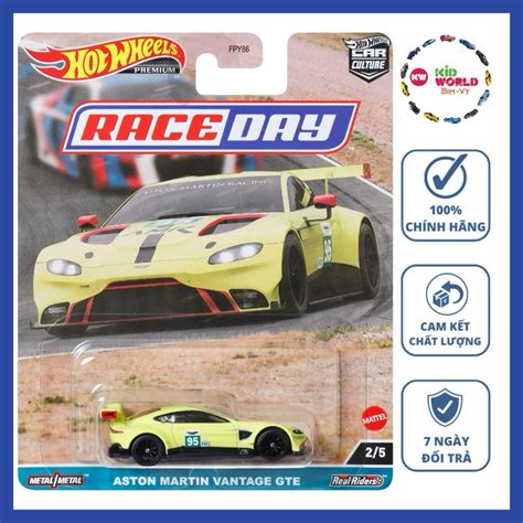 Xe mô hình Hot Wheels Premium Race Day Series Aston Martin Vantage GTE HKC60 bánh cao su