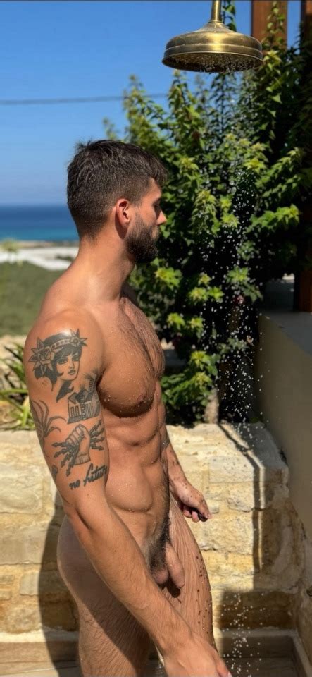 Bare Naked Nude Men Tumblr Tumbex