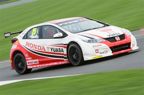 2015 Honda Civic Type R Btcc Racer Unleashed At Silverstone Video Autocar