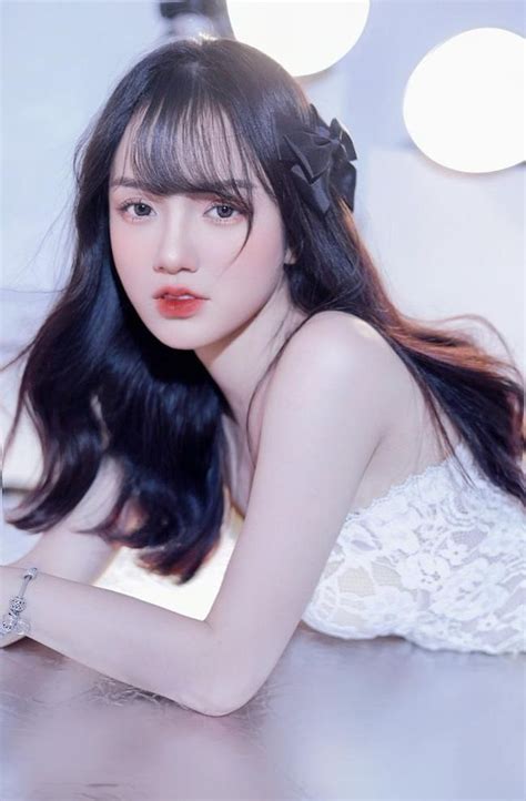 Cứ đăng ảnh là gây sốt hot girl áo dài sở hữu like khủng Người đẹp Việt Giải Trí