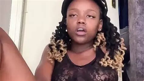 Slut Ebony With Bald Pussy Squirting With Fuck Machine XHamster