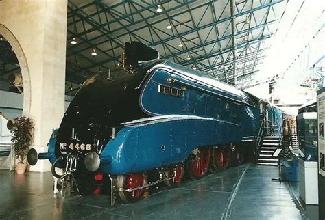 LNER Class A4 4468 "Mallard" | Worldwide Rails