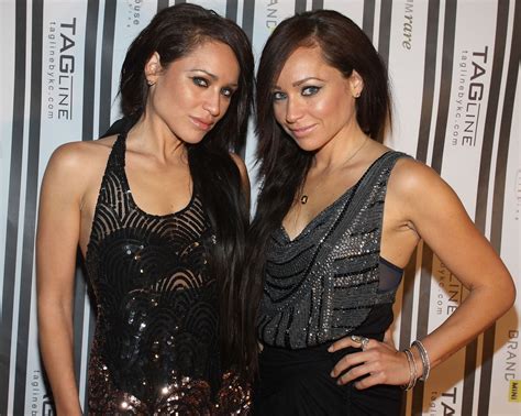 Twins Darcey and Stacey Silva Reveal They Even Got Divorced on the Same Day