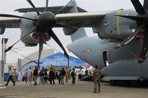 Une ado victime de revenge porn sa mère découvre la vidéo et brûle sa fille au fer à repasser