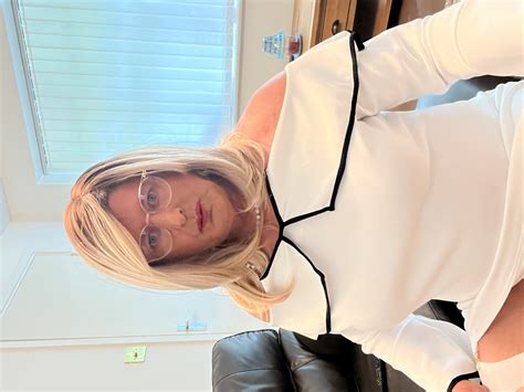 Amateur Crossdresser Kellycd Sexy Milf In Stockings Pics Xhamster