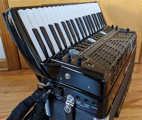 Roland FR-7X Digital Accordion