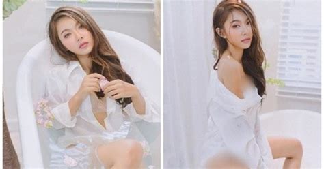 Hot girl diện sơ mi ướt đẫm khoe dáng quyến rũ trong bồn tắm