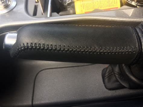 Кожаная ручка Ручника — Ford Focus II Sedan, 1,6 л., 2010 года | тюнинг ...