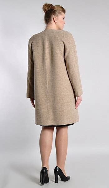 Демисезонные пальто больших размеров для женщин (фото)