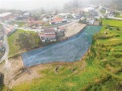 Terreno à venda em Britelo Gémeos e Ourilhe Celorico de Basto PT