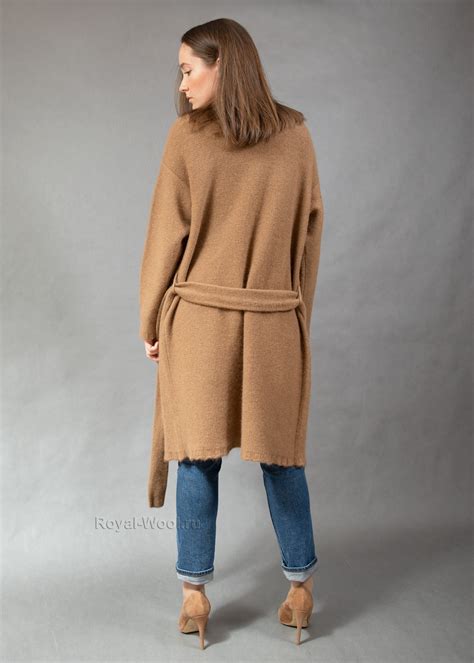 Стильное трикотажное пальто верблюжья шерсть | Купить в Москве