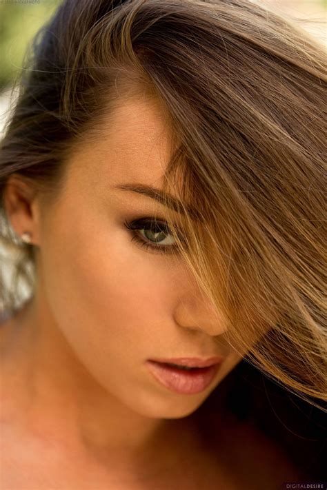 Beautiful Brunette Girl Capri Anderson Stripping Totally Naked Photos