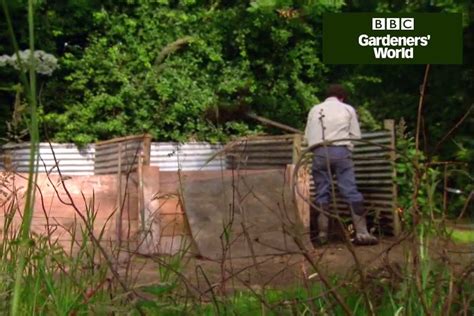 How To Turn Your Compost Video Bbc Gardeners World Magazine