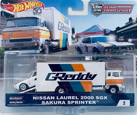 Hot Wheels Car Culture Team Transport Nissan Laurel SGX Sakura Sprinter Universo Hot Wheels