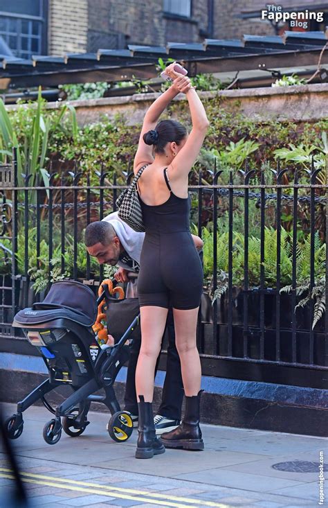 Shanina Shaik Nude OnlyFans Leaks Fappening Page 5 FappeningBook