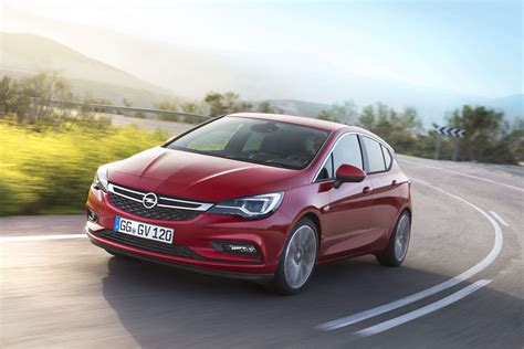 Opel Astra Review | Carzone New Car Review