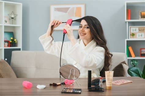 How to create waves using a flat iron? Here's how! - Creastylish