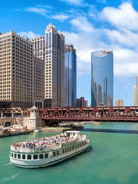 chicago river cruise  book