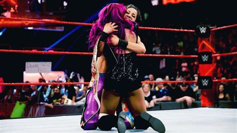 Boss And Hug Connection Sasha Bank Wwe Womens Women