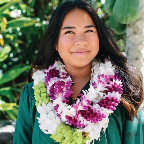 Hawai`i Lei Set (Seasonal Colors Vary) | Leis for Graduation | Hawai’i
