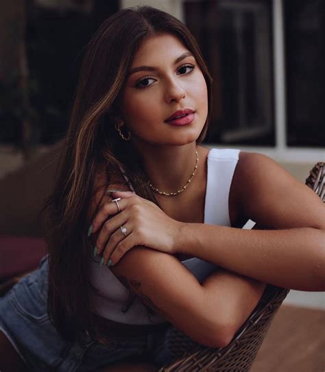 5 Hot Sexy Malu Camargo Bikini Pics