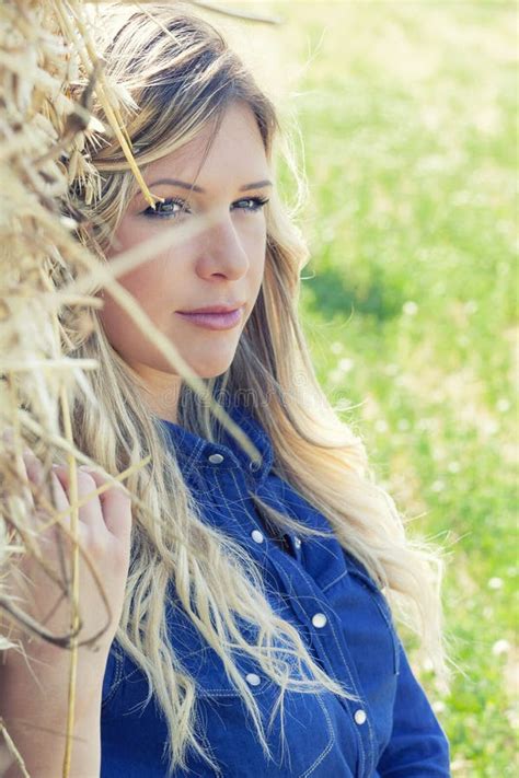 Photos De Belle Femme Blonde De Fille De Portrait Propre Naturel Photos De Stock Gratuites