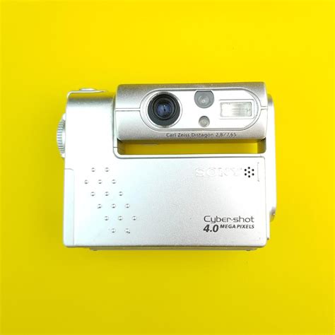 SONY CYBERSHOT DSC-F77 (digicam/camdig/digital camera/pocket camera ...